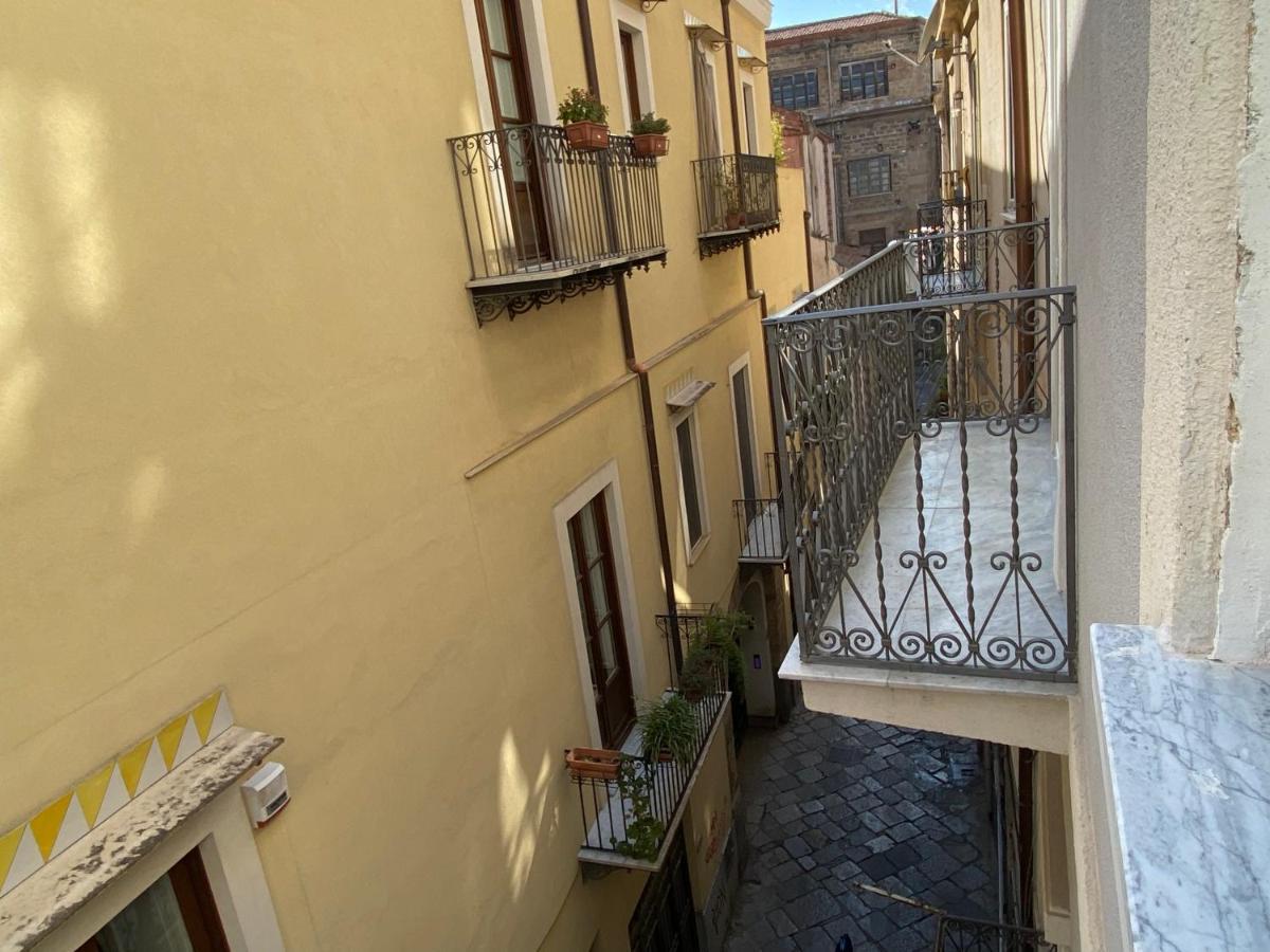 Quattro Canti Suite Palermo Luaran gambar